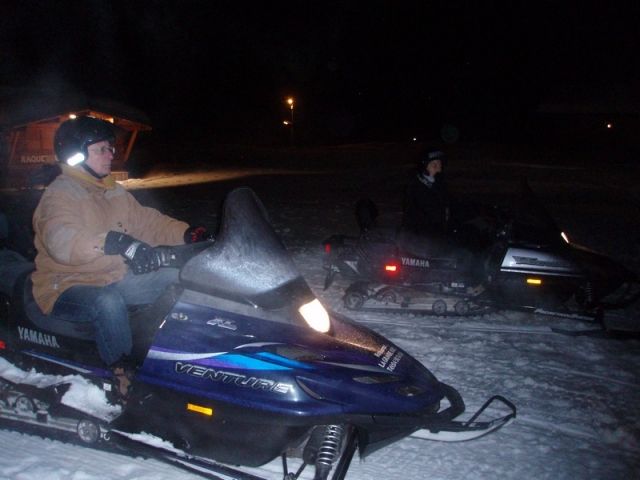  Ruta en moto de nieve cerca de Morzine